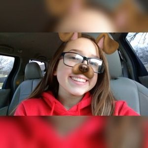 Meet your Posher, Karoli